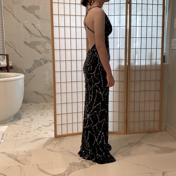 NWT Handmade Silk Pageant/Formal Gown Fully Embellished Silk Low Back Shail K, 0 - Picture 4 of 9